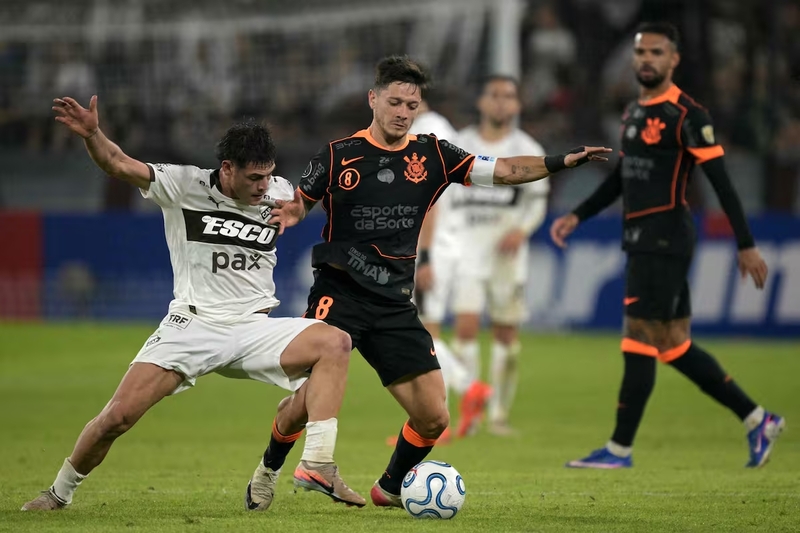 Corinthians vs Platense - Khác biệt đẳng cấp