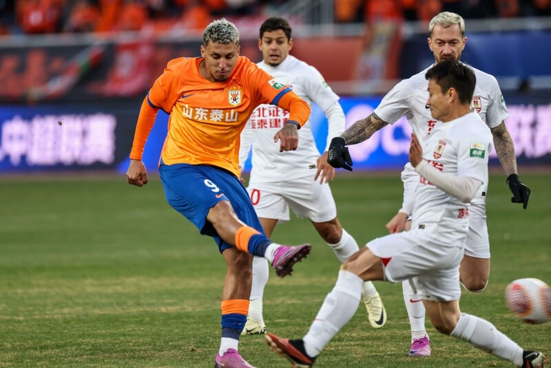 Liaoning Tieren vs Shanghai Shenhua - Tìm lại niềm vui