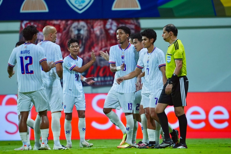 Thái Lan vs Singapore - Voi Chiến quá mạnh